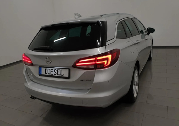 Opel Astra cena 39999 przebieg: 265000, rok produkcji 2018 z Bełchatów małe 781